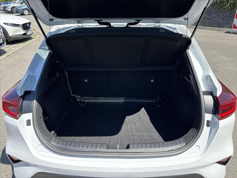 Kia XCeed 1,5 TGDi TOP ZÁRUKA KAMERA NAV - fotka 14 z 43
