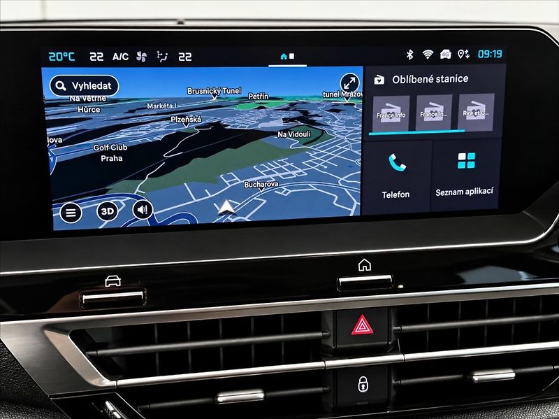Citroën C4 1,2 PureTech 130 - fotka 11 z 13