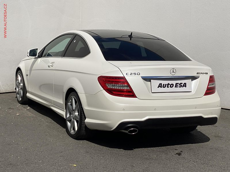 Mercedes-Benz Třídy C (2011) 2.2 CDi C250, ČR, Navi, kůže - fotka 6 z 19