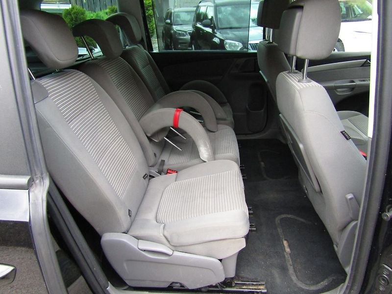 Seat Alhambra (2014) 2.0 TDI 103kW 4KIDS - fotka 23 z 44