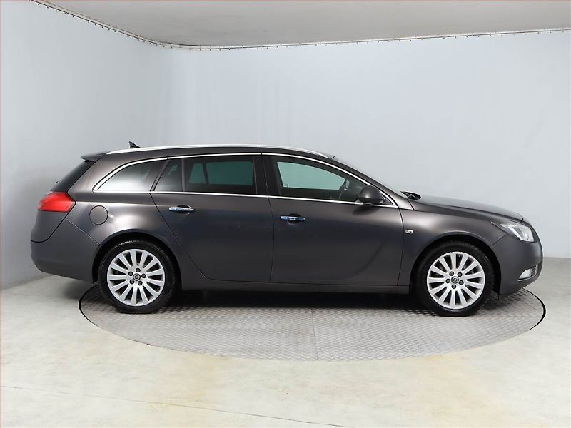 Opel Insignia (2013) Cosmo 2.0 CDTI, 4X4 - fotka 6 z 18