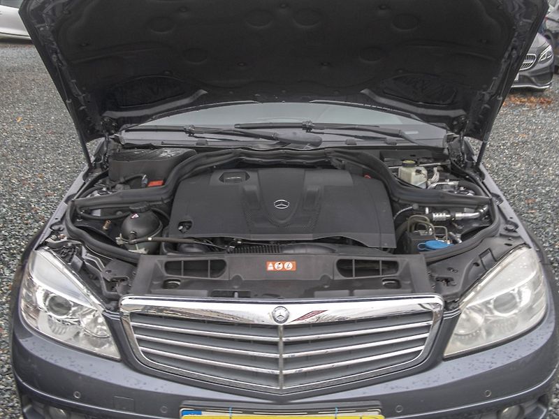 Mercedes-Benz Třídy C (2009) 200CDI man – 2x ALU kola - fotka 40 z 46