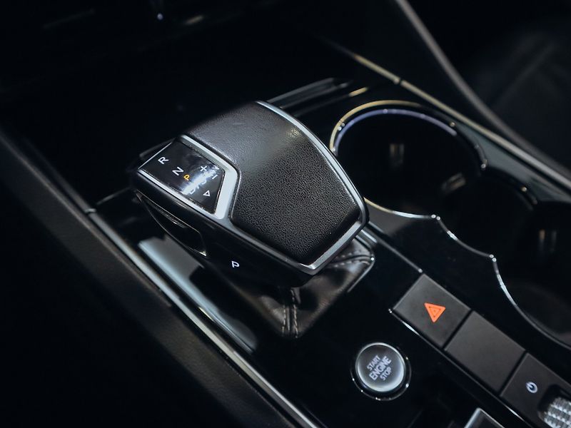 Volkswagen Touareg 3.0TDI V6 R-line 210 kW - fotka 11 z 31