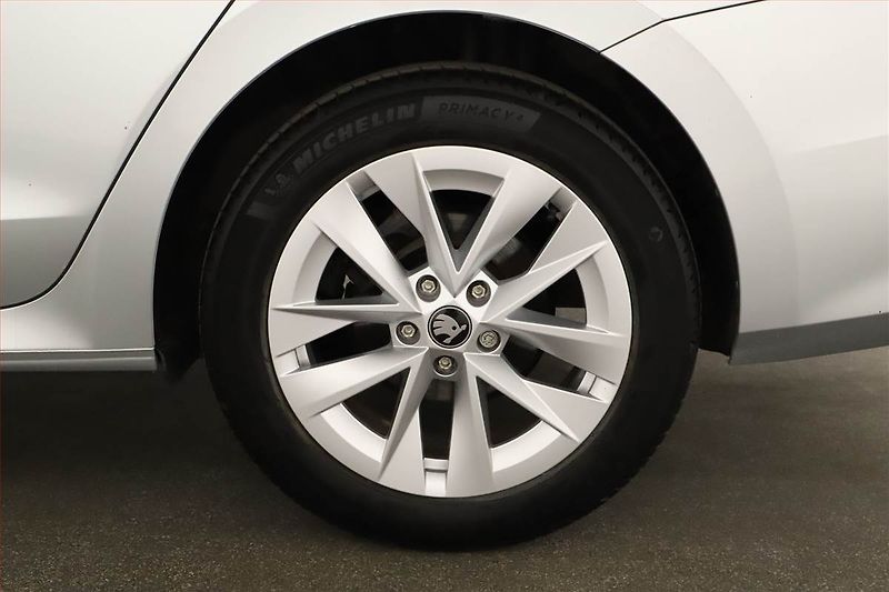 Škoda Octavia (2025) 1.5 TSI e-tec, SELECTION - fotka 20 z 20