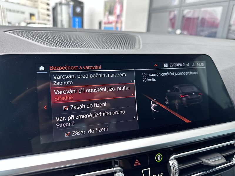 BMW Řada 4 M440i xDrive GranCoupé - fotka 18 z 29