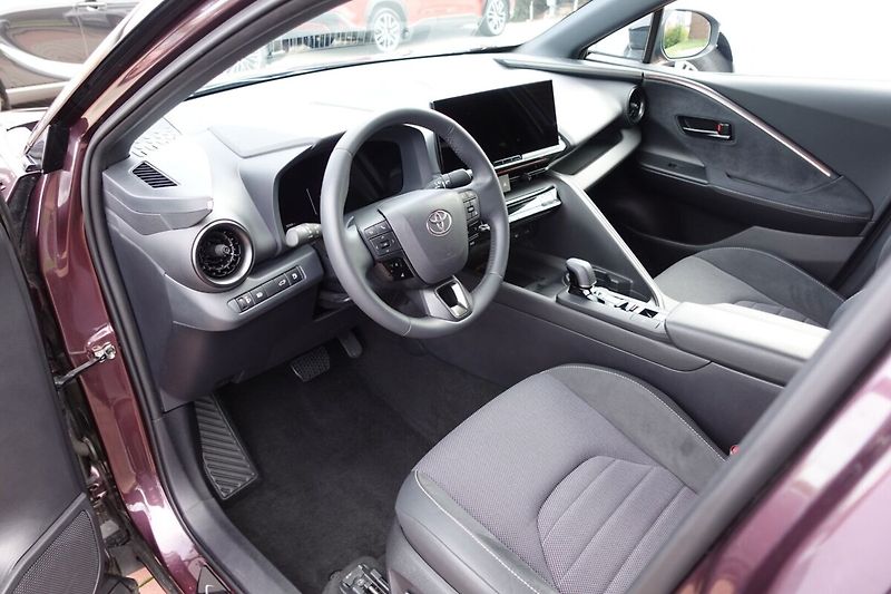 Toyota C-HR 2,0 HEV Executive - fotka 13 z 35