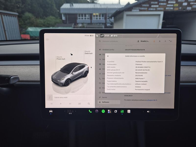 Tesla Model Y LONG RANGE DUAL MOTOR 95,0% - fotka 36 z 49