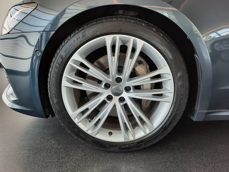 Audi A6 Allroad (2018) 55 TFSI quattro (250kW/340k) S - fotka 25 z 26
