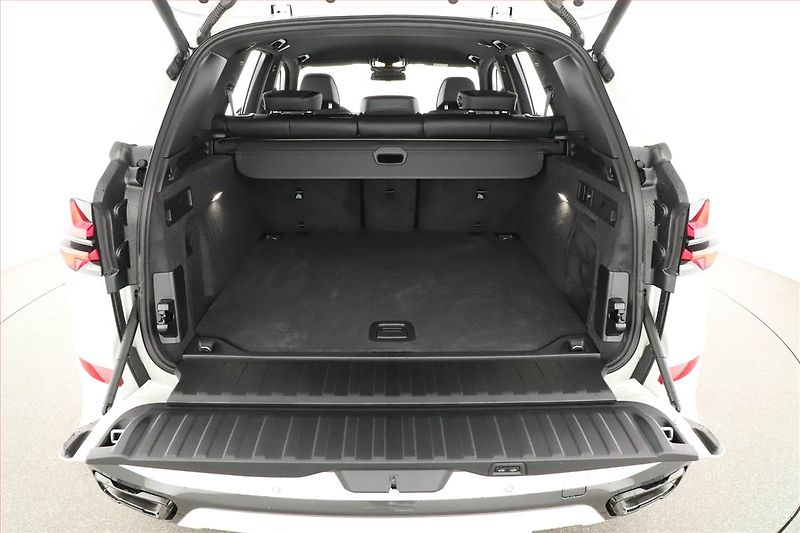 BMW X5 (2025) xDrive30d, M Paket, FullLed - fotka 26 z 31