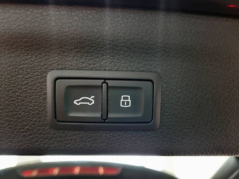 Audi Q3 (2022) 35 TDI quattro (110kW/150k) S - fotka 12 z 21