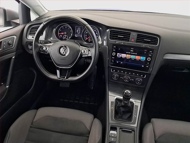 Volkswagen Golf (2017) Comfortline 1.0 TSI, Tempomat - fotka 7 z 17