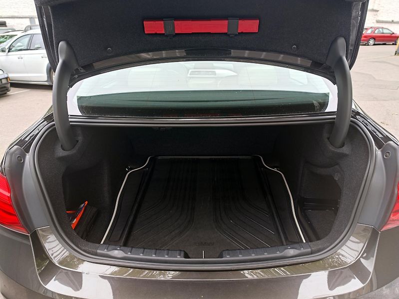 BMW Řada 3 320i xDrive, 1.majitel - fotka 14 z 25