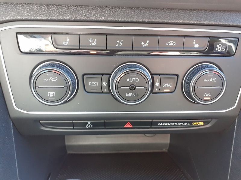 Volkswagen Atlas (2019) 3.6 V6 4x4 6 MÍST - fotka 19 z 42