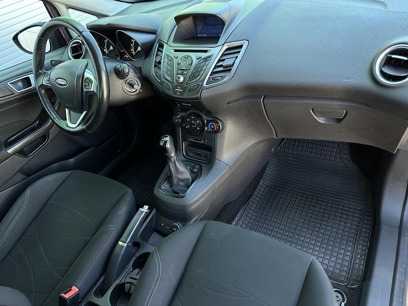 Ford Fiesta 1.0 EB 74kW KLIMA Tempomat PDC - fotka 36 z 37