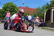 Minikáry mají také silný společenský aspekt, protože vyžadují spolupráci celé rodiny.