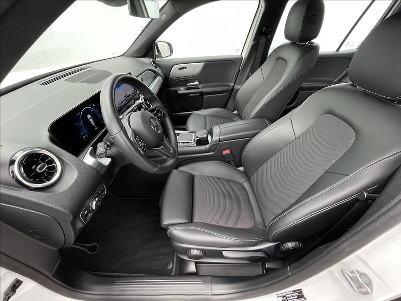 Mercedes-Benz GLB 2,0 200d AT8 7Míst - fotka 4 z 24