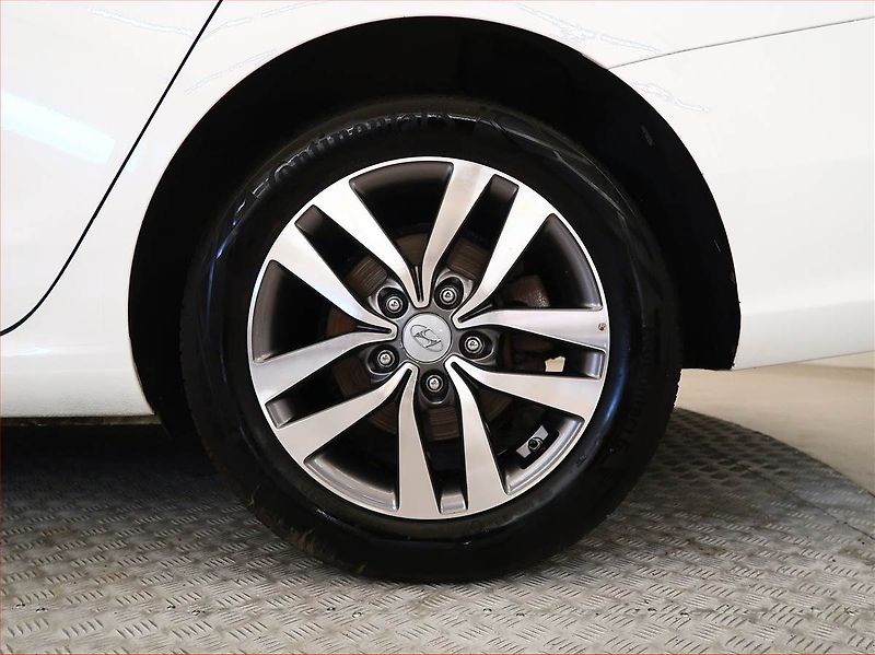 Hyundai i30 (2018) 1.6 CRDi, Tempomat - fotka 14 z 17