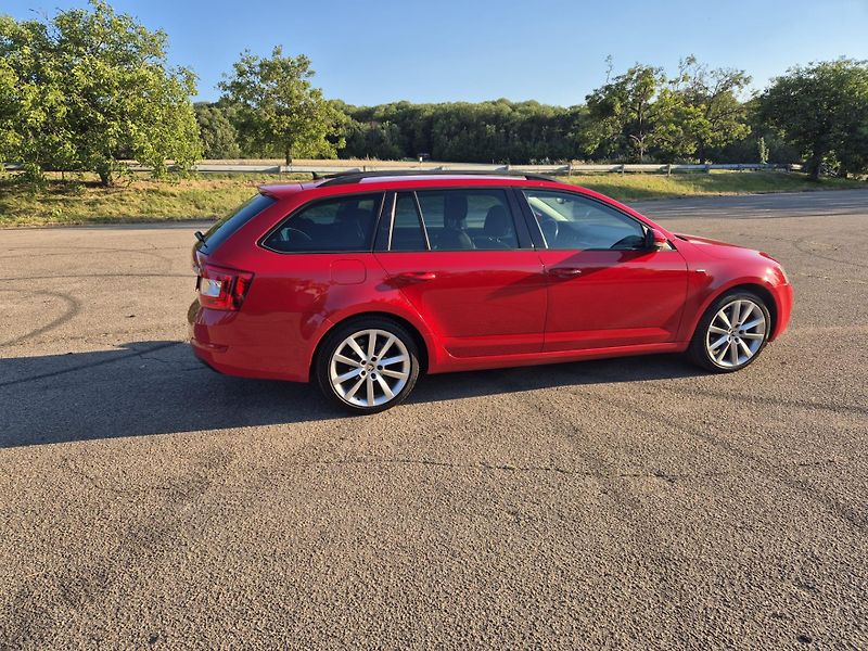 Škoda Octavia (2017) 2.0 TDI 110 kW DSG - fotka 7 z 35