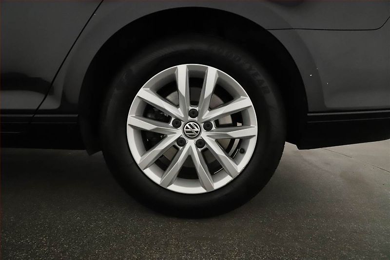 Volkswagen Passat (2016) 2.0 TDI, Navi, Tempomat - fotka 22 z 22
