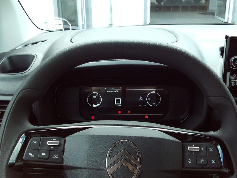 Citroën Berlingo (2026) XL PLUS Profi Petrol 110k Man - fotka 14 z 16