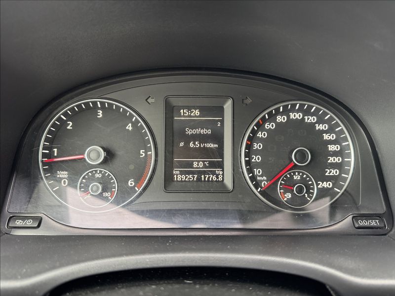 Volkswagen Caddy 1,6 TDI MAXI 7míst Webasto - fotka 33 z 50