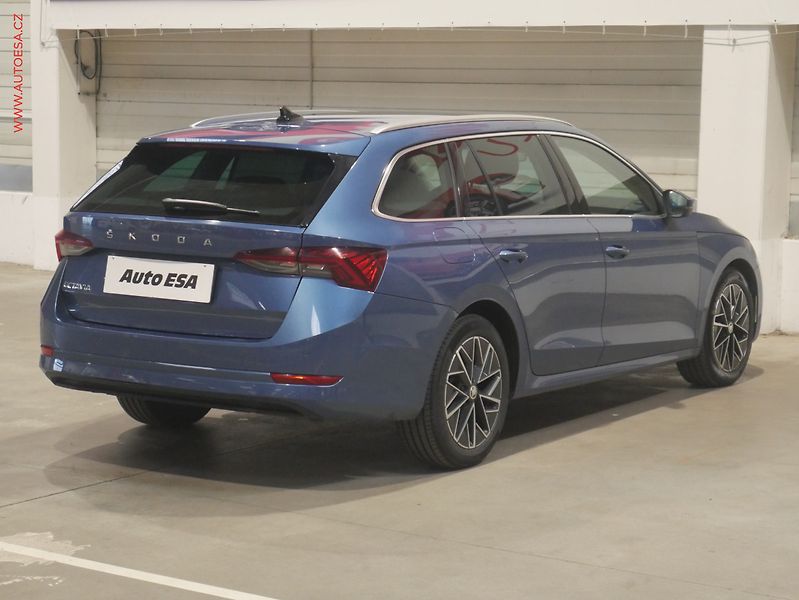 Škoda Octavia (2019) 2.0 TDI, ČR, Style, DSG - fotka 4 z 27