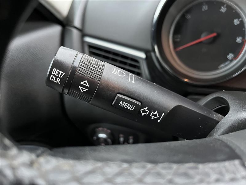 Opel Zafira 1,6 CDTi 100KW TOURER 2xKOLA - fotka 25 z 39
