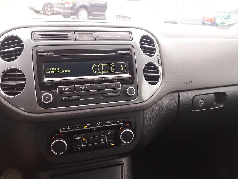 Volkswagen Tiguan 1.4TSi,118kW,Sport-Style,TAŽNY - fotka 14 z 29
