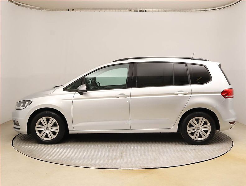 Volkswagen Touran (2018) Comfortline 1.6 TDI, Tempomat - fotka 3 z 17