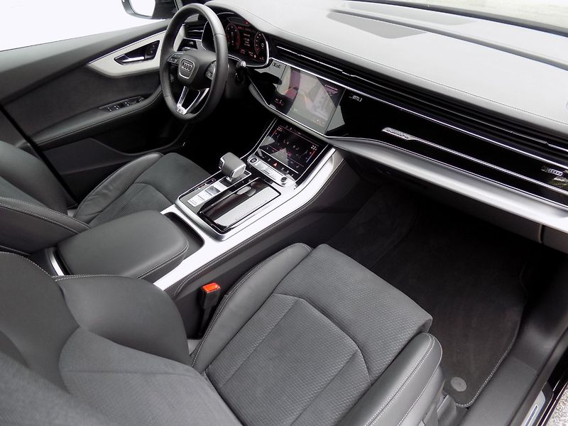 Audi Q8 (2024) 50TDI/S-Line/Full-Led/4x4/ - fotka 17 z 42
