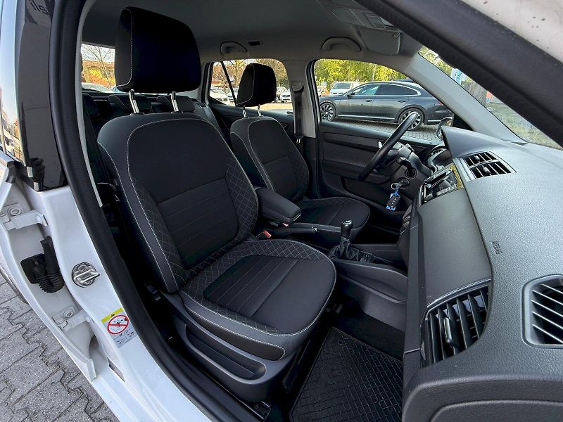 Škoda Fabia (2021) 1.0 TSI 70 kW Ambition - fotka 21 z 22