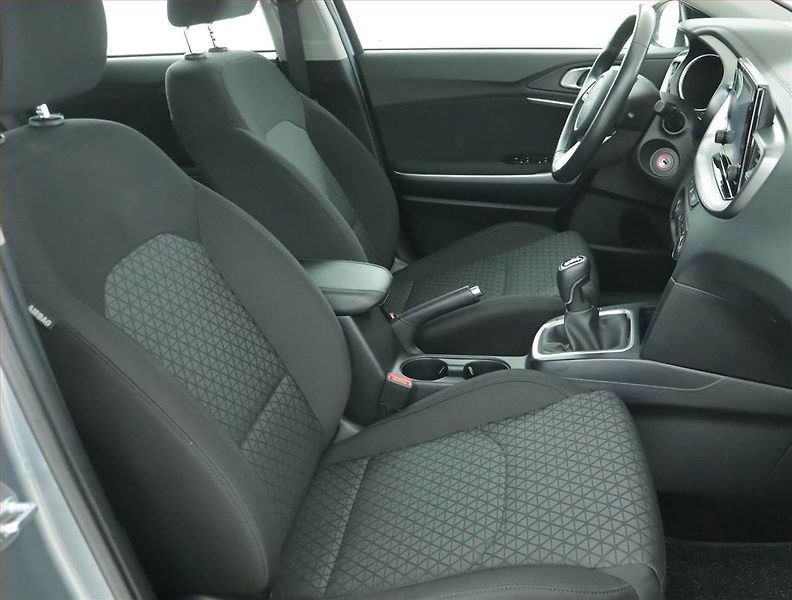 Kia Ceed (2023) Spin 1.0 T-GDI, SPIN, DPH - fotka 9 z 18