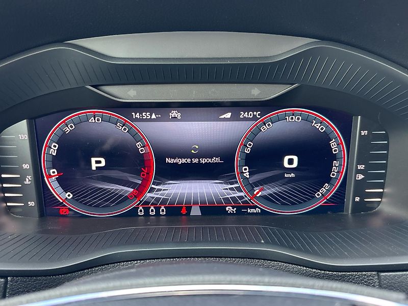 Škoda Karoq DSG Sportline - fotka 11 z 28