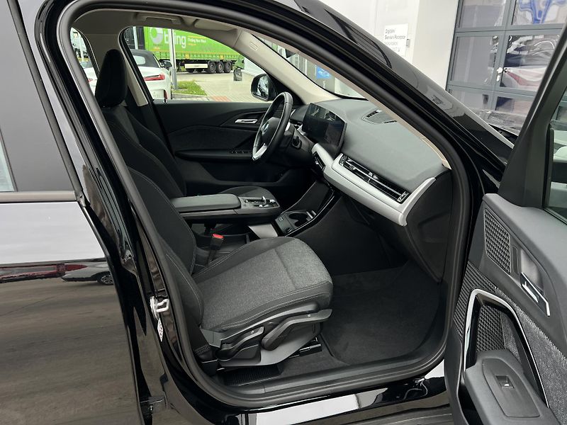BMW X1 sDrive18i - fotka 9 z 22