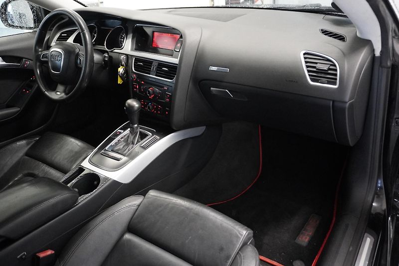 Audi A5 2.0 TFSi 132 kW AUTOMAT KUPÉ  - fotka 21 z 22