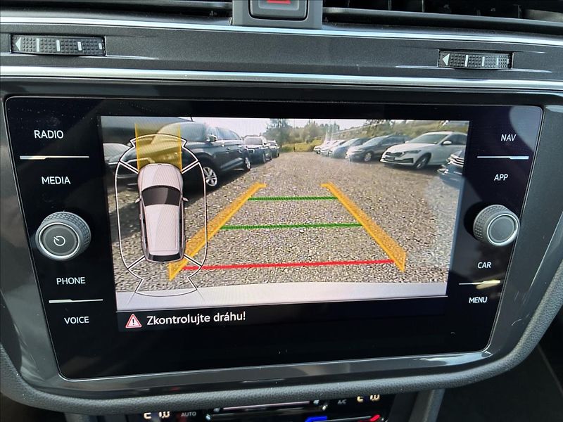 Volkswagen Tiguan Allspace 2,0 TDI IQ LIGHT TAŽNÉ KAMERA - fotka 16 z 28