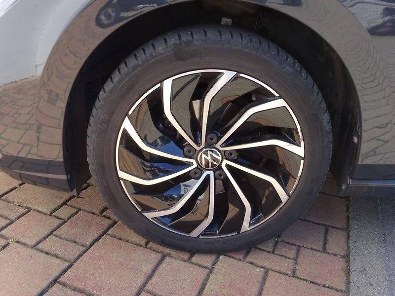 Volkswagen Golf Variant (2022) 1,5TSi/ 96kW Life - fotka 22 z 26