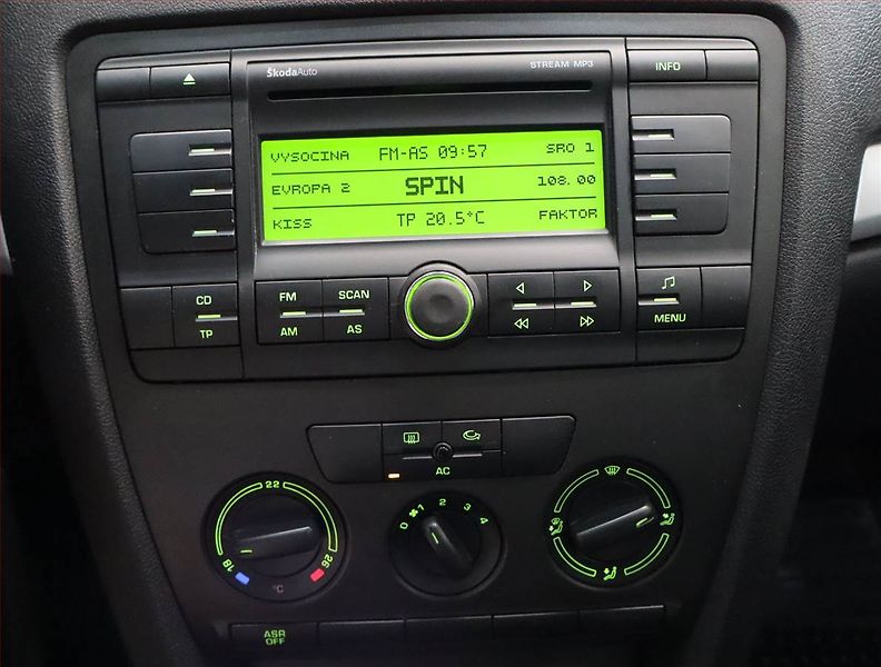 Škoda Octavia (2007) 2.0 TDI, po STK, CZ doklady - fotka 12 z 14