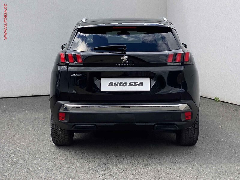 Peugeot 3008 (2018) 2.0 HDi, ČR, Allure, LED - fotka 5 z 19