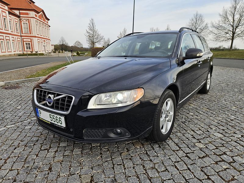 Volvo V70 (2010) 2.4 D5 151kw, MOŽNÉ SPLÁTKY  - fotka 2 z 25