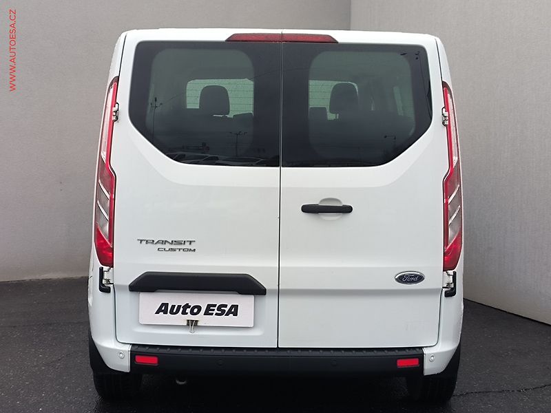 Ford Transit Custom (2021) 2.0TDCi L2H1 9míst, TREND, AC - fotka 5 z 19