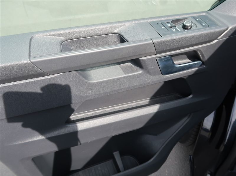 Volkswagen Multivan 2,0 TDi,110kW,7míst,4x4,DSG,DP - fotka 22 z 34