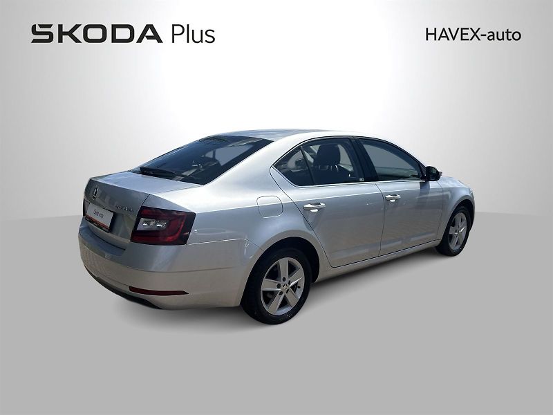 Škoda Octavia (2018) 1.6 TDI Style - fotka 2 z 31