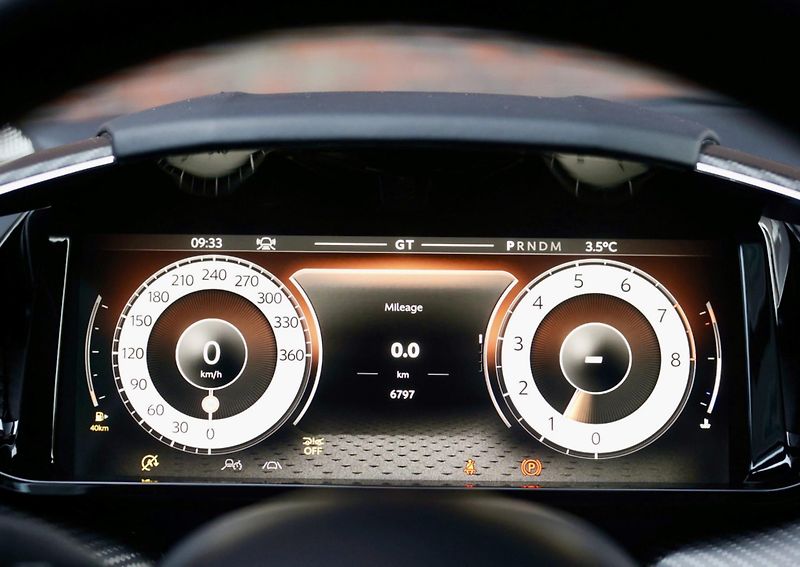 Aston Martin Vanquish (2024) 5.2 V12 New model - fotka 51 z 60