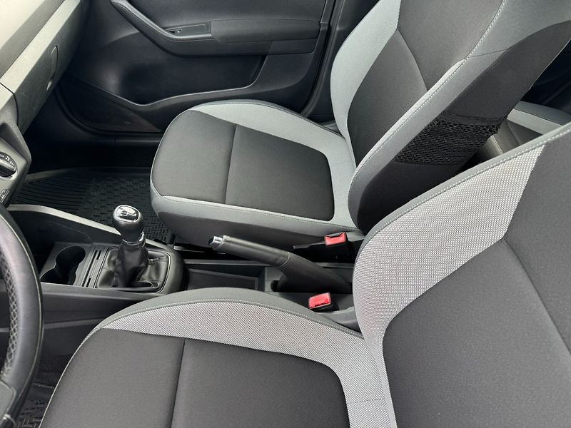 Škoda Fabia (2015) 1,2 TSI 66 KW 2 MAJ. STK - fotka 32 z 44