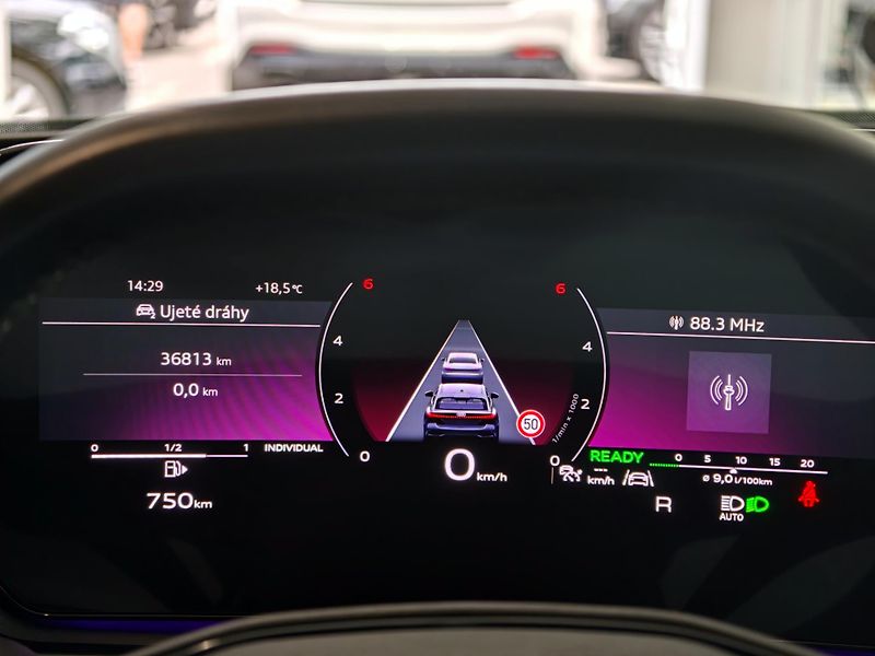 Audi A5 (2025) Avant TDI quattro S line Tech+ - fotka 29 z 32