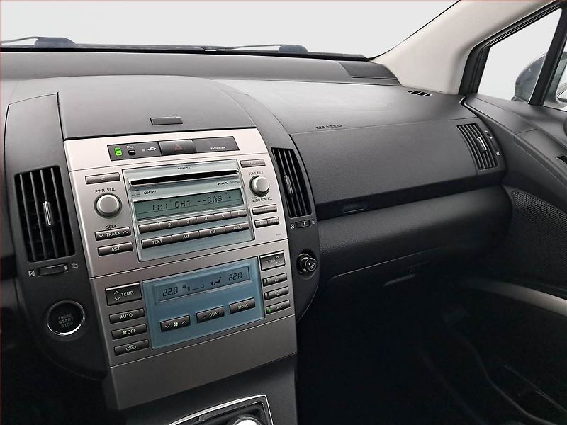 Toyota Corolla Verso (2008) 1.8, Serv.kniha, Park. senzory - fotka 13 z 18