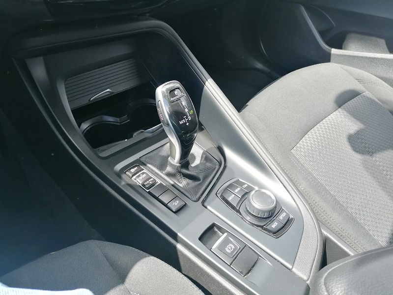 BMW X1 (2020) 18D 110kw X-Drive ČR LED - fotka 11 z 25