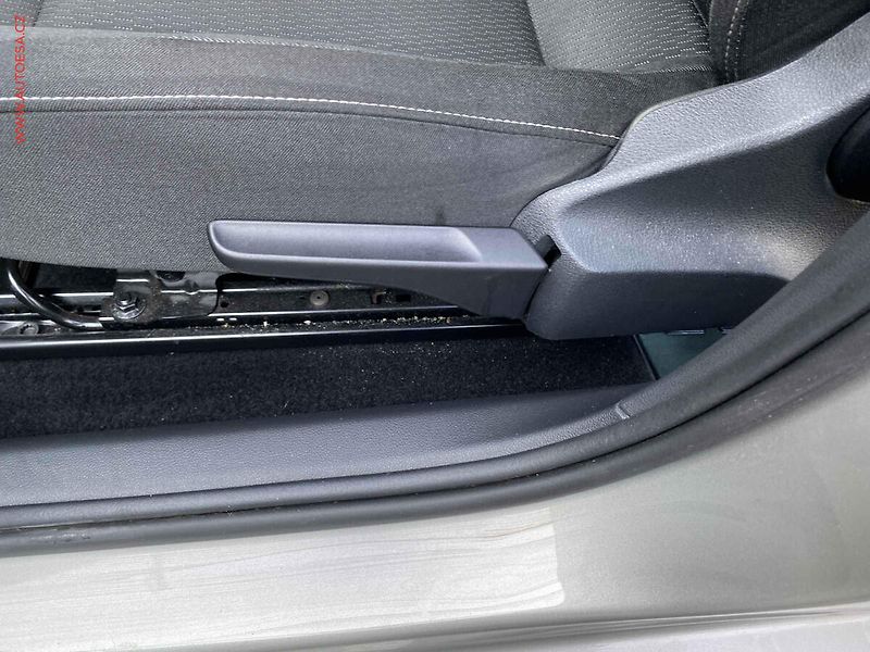 Škoda Rapid (2014) 1.2 TSi, Ambition, +kola - fotka 14 z 17