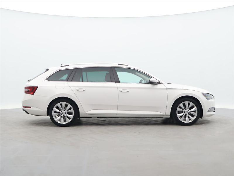 Škoda Superb 2,0 TDI 140kW L&K Navi CZ - fotka 8 z 30